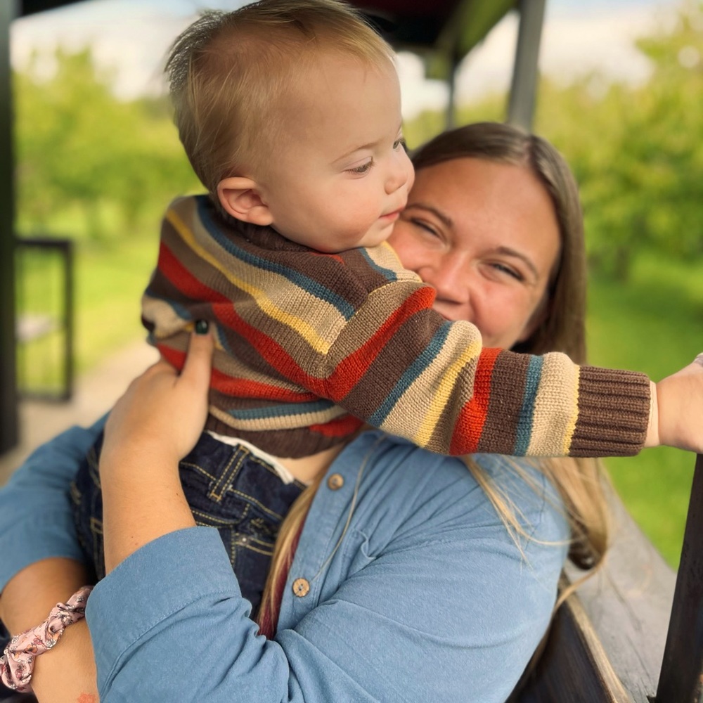 Meet your Posher, Elizabeth